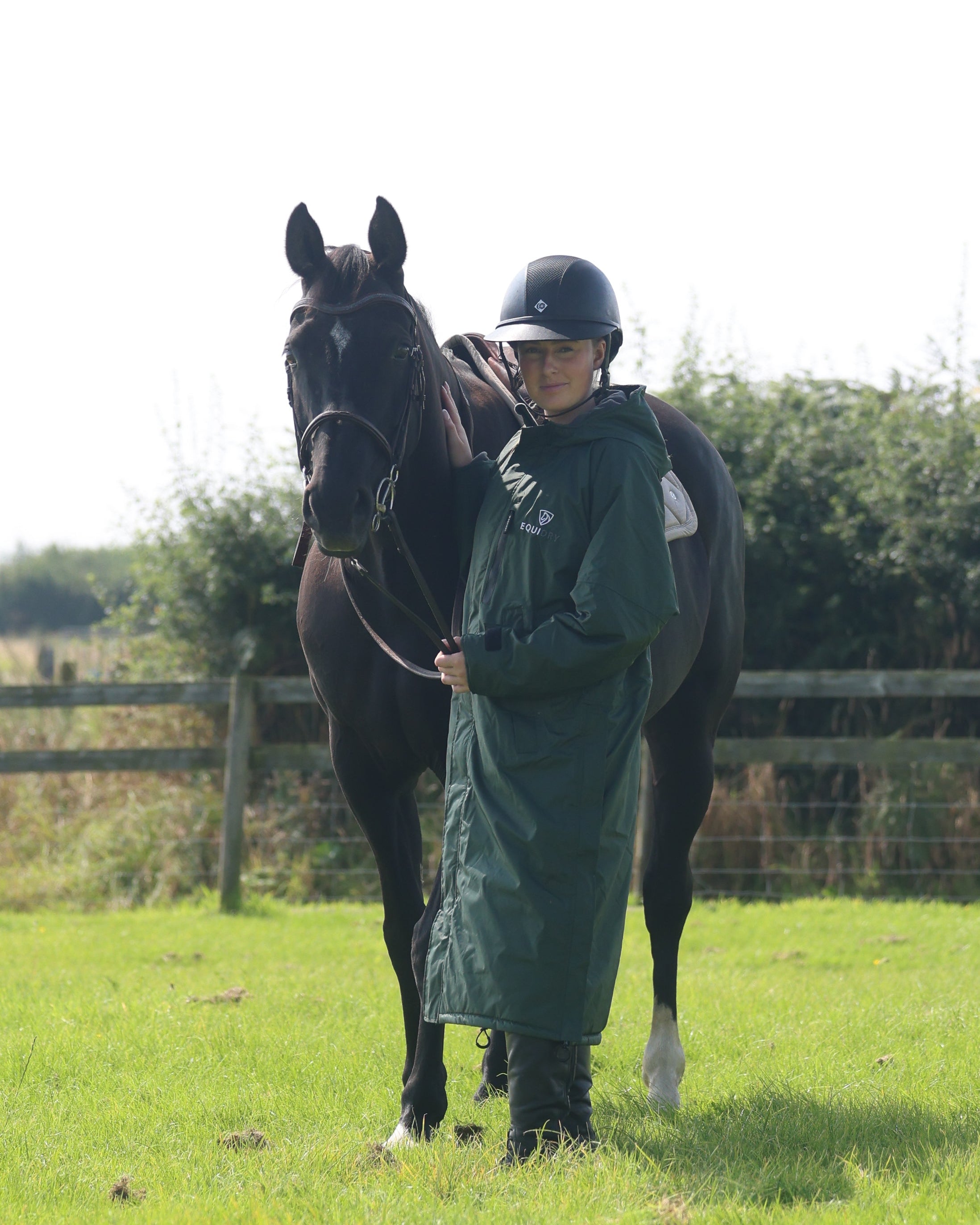EQUIDRY Equestrian Lite | Ladies Horse Riding Rain Coat | Green
