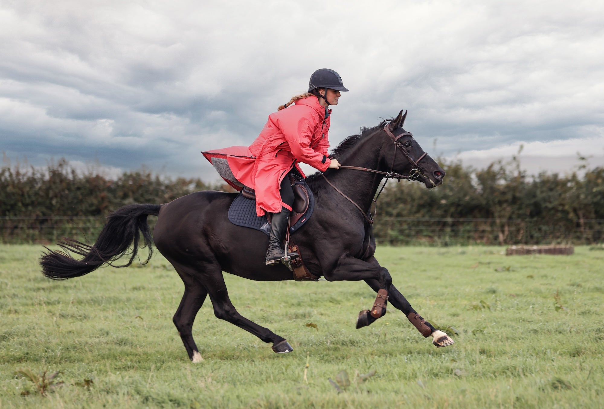 Evolution Women&#39;s | Thick Fleece | Fixed Hood | Coral